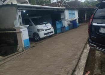 SPPG Sindanglaya Pagelaran Diduga Minim Sarpras, Parkiran Gunakan Halaman Warga Ipal Dipertanyakan