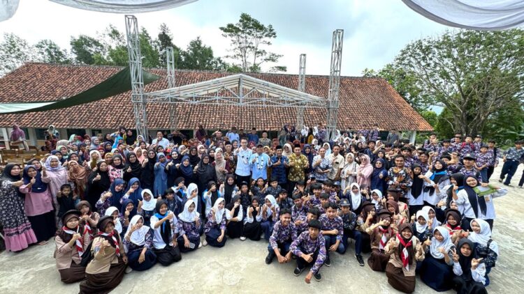 H. ALI ZAMRONI RESMIKAN PROGRAM REVITALISASI SEKOLAH, DUKUNG PROGRAM PENDIDIKAN PRESIDEN PRABOWO DAN KEMENDIKDASMEN