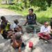 Pererat Kemanunggalan Rakyat, Bangun Kedekatan Bersama Anak-Anak TMMD Ke-128 Kodim 1801 Manokwari
