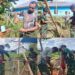 Semangat Kebersamaan, Warga Bantu Angkat Semen di Lokasi TMMD Ke-128 Kodim 1801/Manokwari