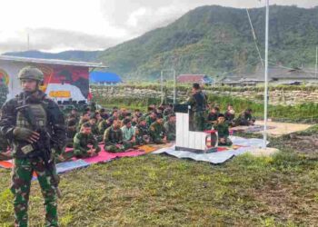 Pengabdian dan Iman Berjalan Seiring, Satgas Gobang VIII Yonif 2 Marinir Sholat Idul Adha di Medan Operasi