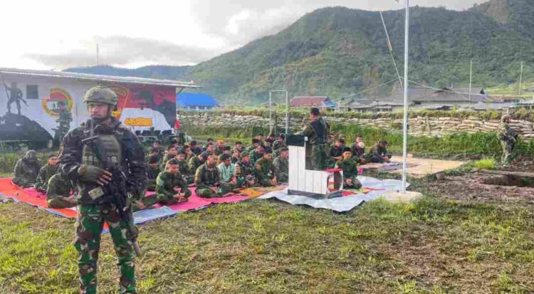 Pengabdian dan Iman Berjalan Seiring, Satgas Gobang VIII Yonif 2 Marinir Sholat Idul Adha di Medan Operasi