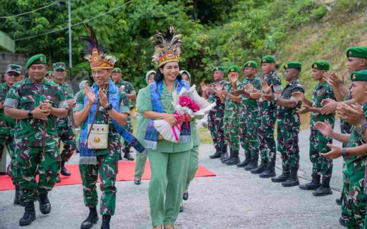 Pangdam XVIII/Kasuari Kunjungi Korem 182/JO: Disiplin, Profesionalisme dan Kepedulian Sosial