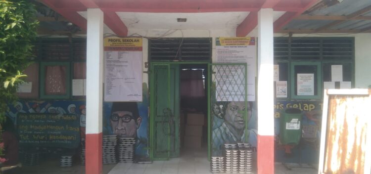 Kurang Kooperatif Guru SDN Karyawangi 1, Saat Media Mengkonfirmasi Sinkronisasi Data Penerima Manfaat MBG