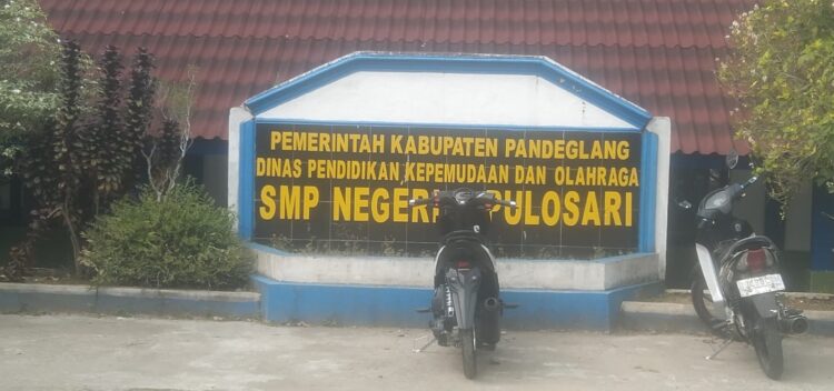 Diduga Enggan Ditemui Wartawan, Kepala SMPN 3 Jiput yang Juga Plt. SMPN 2 Pulosari Disorot LSM GEMPITA