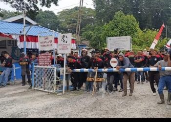 Aksi 18 Kelompok Tani di Asahan Berujung Ricuh, Massa Mengaku Luka dan Dua Kaca Mobil Pecah