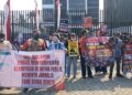 Ratusan Jurnalis Geruduk PERADI Tower, Desak Sanksi Tegas terhadap Advokat Iki Dulagin