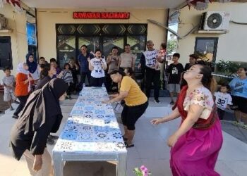 Semarak HUT ke-81 RI, Polsek Kawasan Kalibaru Gelar Lomba Bersama Warga