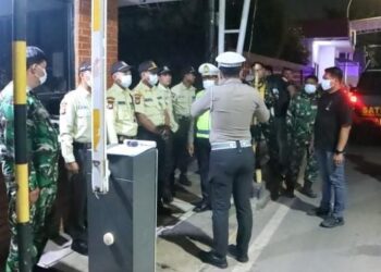 Patroli Jaga Jakarta di Pelabuhan Tanjung Priok, Polisi Bagikan Masker di Tengah Dampak Abu Vulkanik